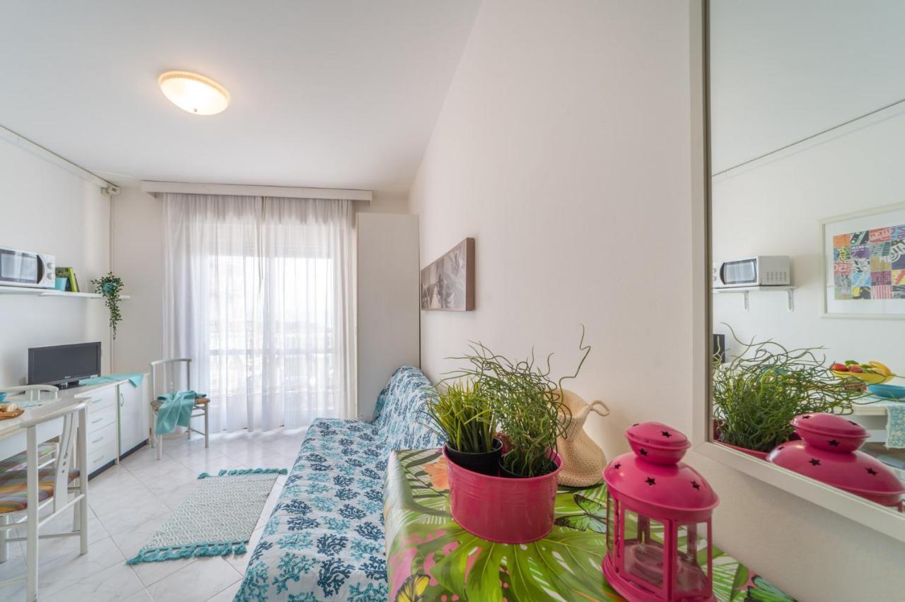 Residenza Puerto Do Sol Apartment Lignano Sabbiadoro Luaran gambar